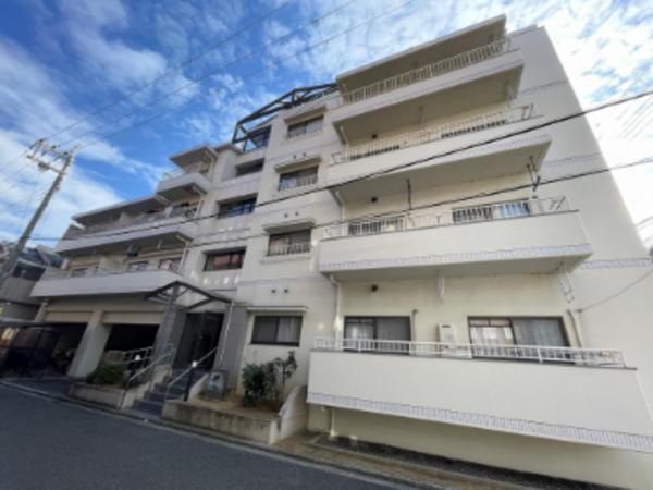 岸和田市池尻町、マンションの画像です