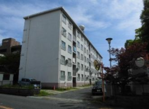 岸和田市土生町、マンションの画像です