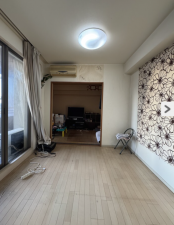 岸和田市港緑町、マンションの画像です