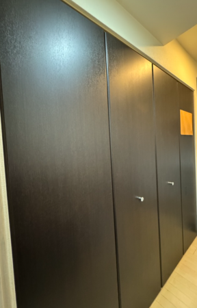 岸和田市港緑町、マンションの画像です