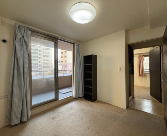 岸和田市港緑町、マンションの画像です