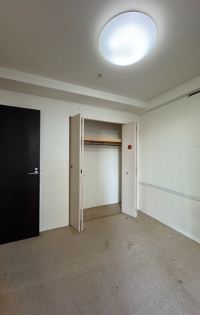 岸和田市港緑町、マンションの画像です