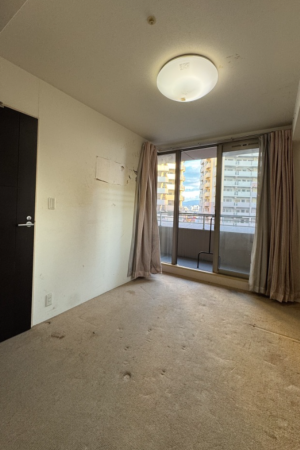 岸和田市港緑町、マンションの画像です