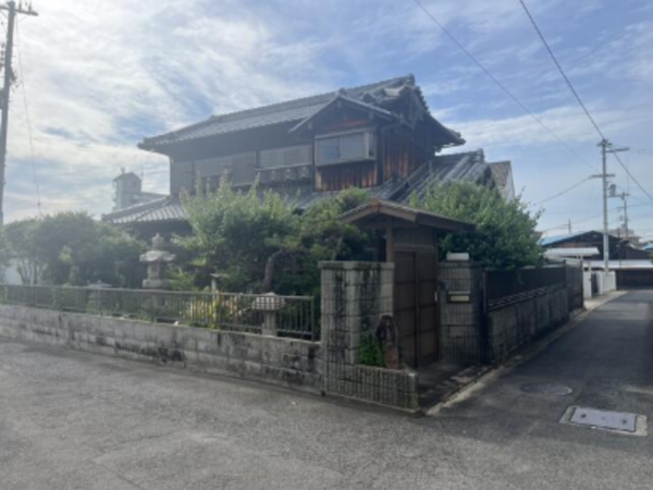 岸和田市三田町、中古一戸建ての画像です