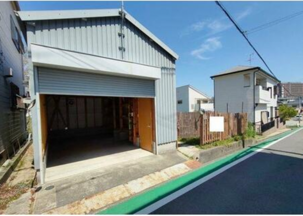 泉南郡熊取町、収益物件/倉庫の画像です