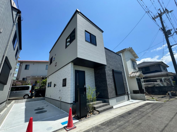 泉佐野市岡本、新築一戸建ての画像です