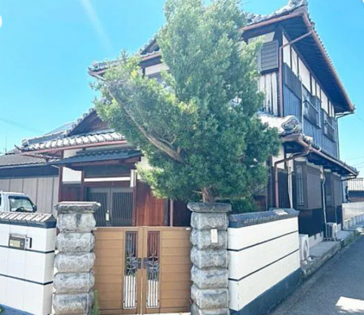 泉佐野市南中安松、中古一戸建ての画像です