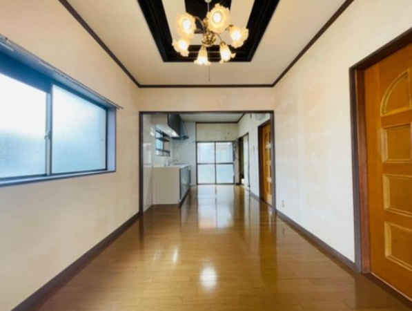 泉佐野市日根野、中古一戸建ての画像です