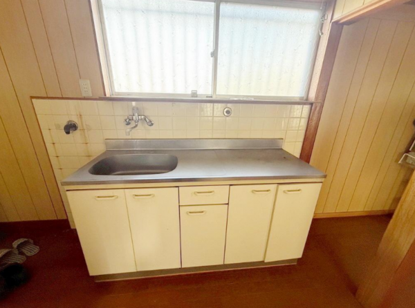 貝塚市海塚、収益物件/店舗付住宅の画像です