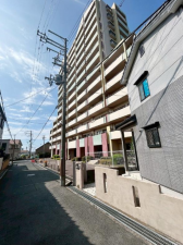 泉佐野市岡本、マンションの画像です