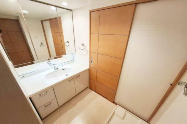 泉佐野市上町、マンションの画像です