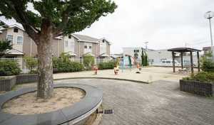 貝塚市澤、マンションの画像です