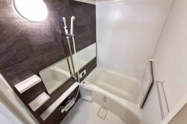 貝塚市澤、マンションの画像です