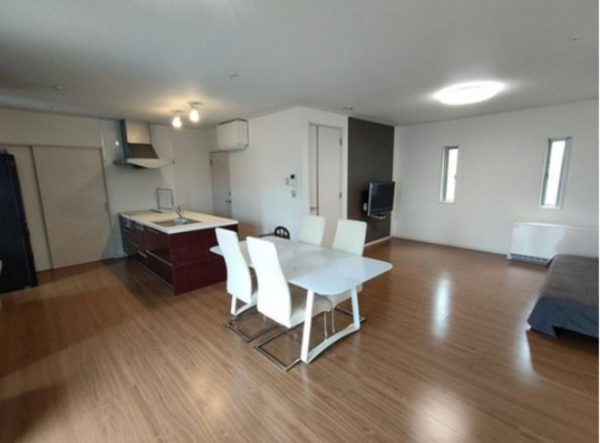 泉佐野市泉ケ丘、中古一戸建ての画像です