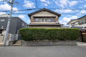 岸和田市東ケ丘町、中古一戸建ての画像です