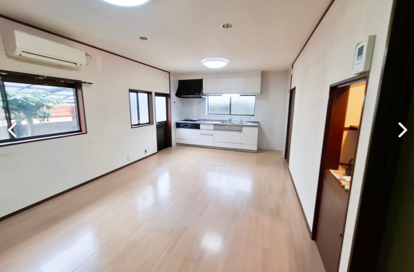 岸和田市東ケ丘町、中古一戸建ての画像です