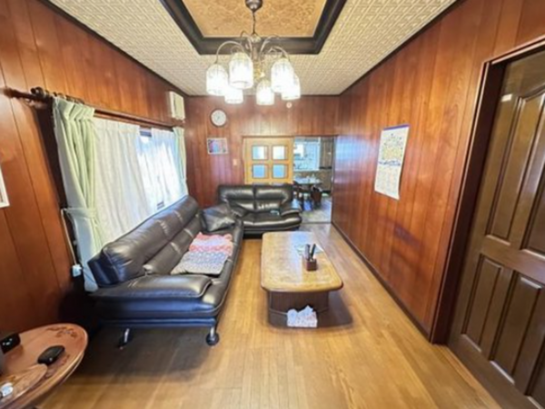 貝塚市新井、中古一戸建ての画像です