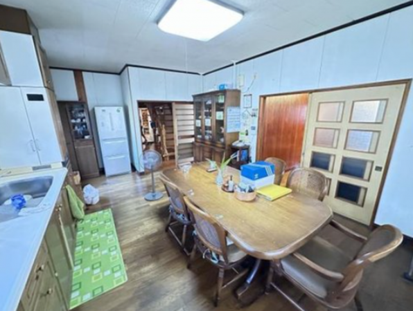 貝塚市新井、中古一戸建ての画像です