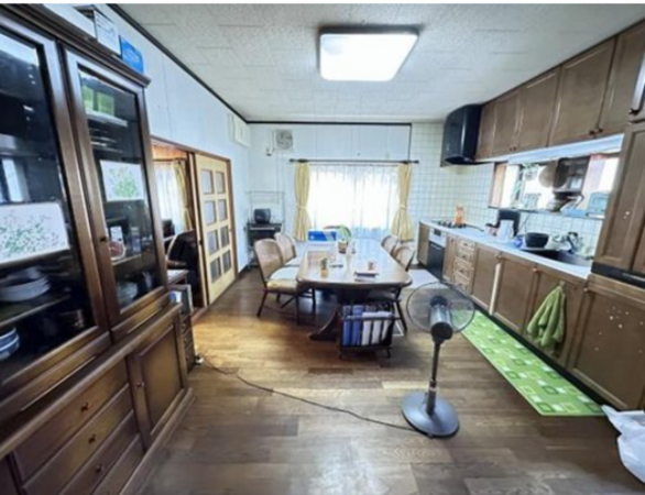 貝塚市新井、中古一戸建ての画像です