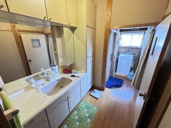 貝塚市新井、中古一戸建ての画像です