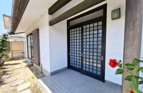 貝塚市二色、中古一戸建ての画像です