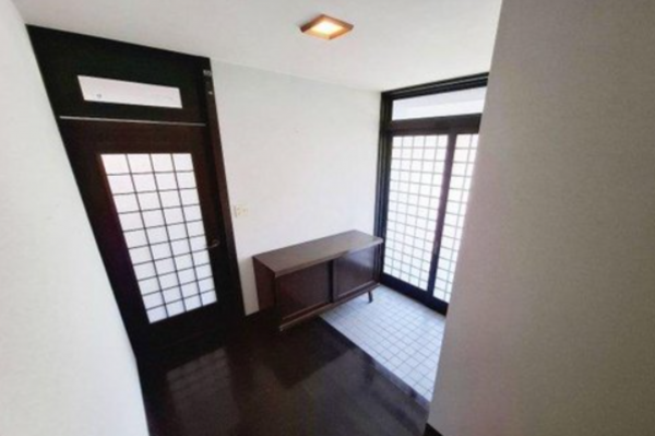 貝塚市二色、中古一戸建ての画像です