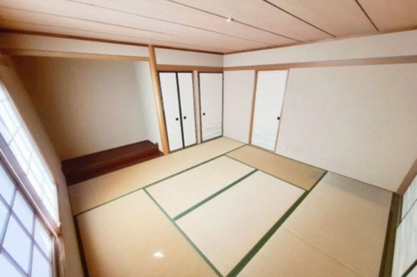 貝塚市二色、中古一戸建ての画像です