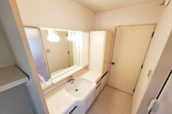 貝塚市二色、中古一戸建ての画像です