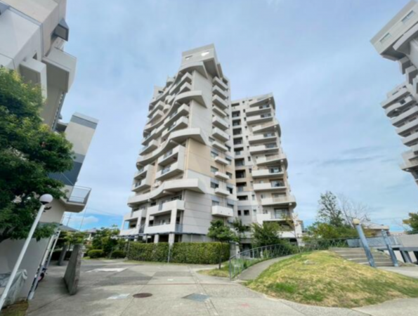貝塚市二色、マンションの画像です