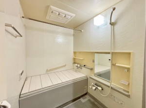 岸和田市土生町、マンションの画像です