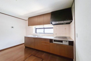 泉佐野市市場西、中古一戸建てのキッチン画像です