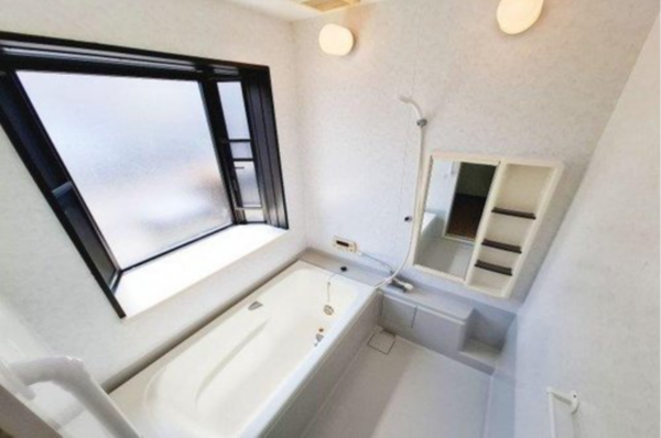 泉佐野市市場西、中古一戸建ての風呂画像です