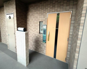 貝塚市福田、マンションの画像です