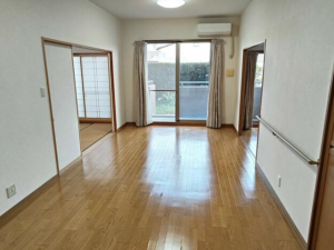 貝塚市福田、マンションの画像です