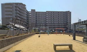 貝塚市福田、マンションの画像です