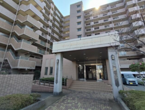 貝塚市福田、マンションの画像です