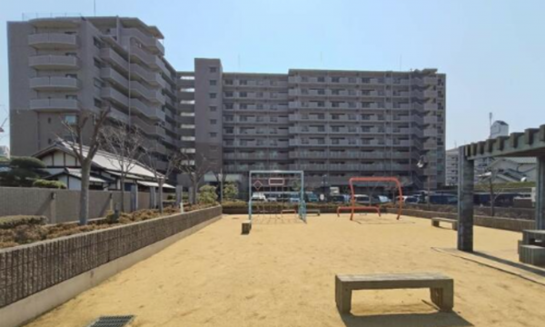 貝塚市福田、マンションの画像です