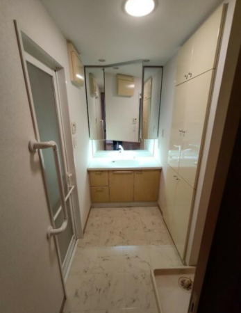 貝塚市福田、マンションの画像です