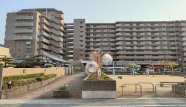 貝塚市福田、マンションの画像です