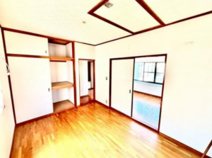 泉佐野市高松西、中古一戸建ての画像です