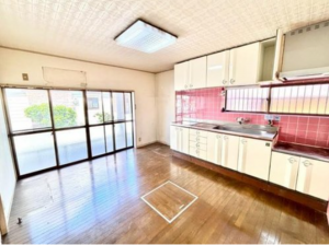 泉佐野市高松西、中古一戸建ての画像です