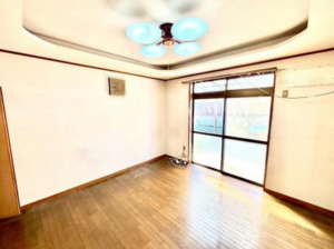 泉佐野市高松西、中古一戸建ての画像です