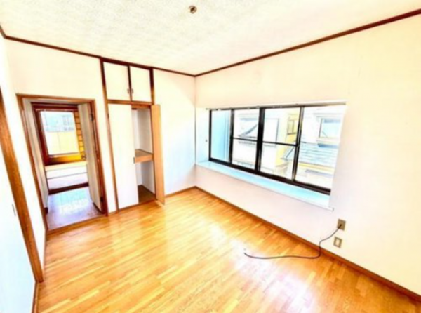 泉佐野市高松西、中古一戸建ての画像です