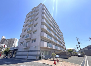 貝塚市王子、マンションの画像です