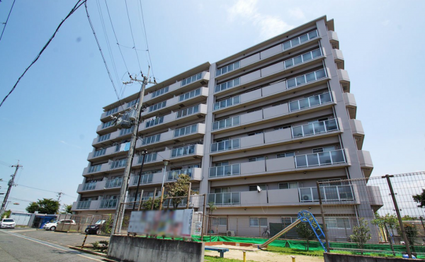貝塚市王子、マンションの画像です