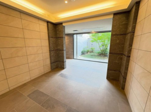 泉佐野市若宮町、マンションの画像です