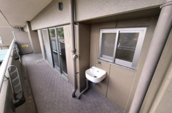 泉佐野市上町、マンションの画像です