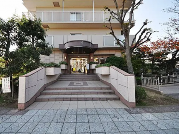 泉佐野市羽倉崎、マンションの画像です