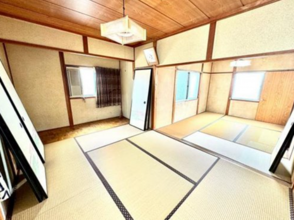 貝塚市麻生中、中古一戸建ての画像です