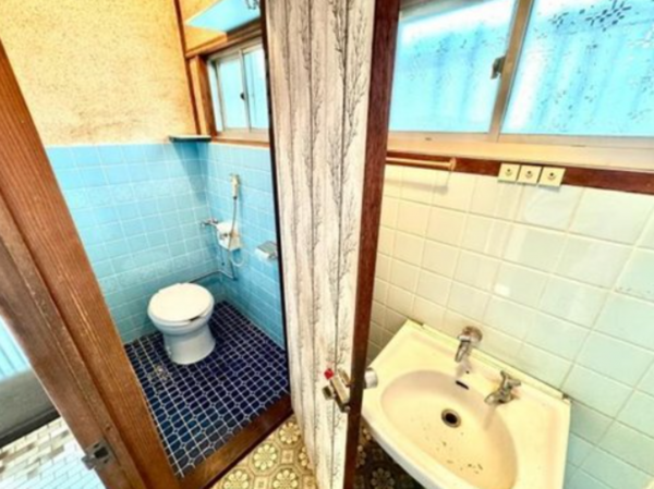 貝塚市麻生中、中古一戸建ての画像です